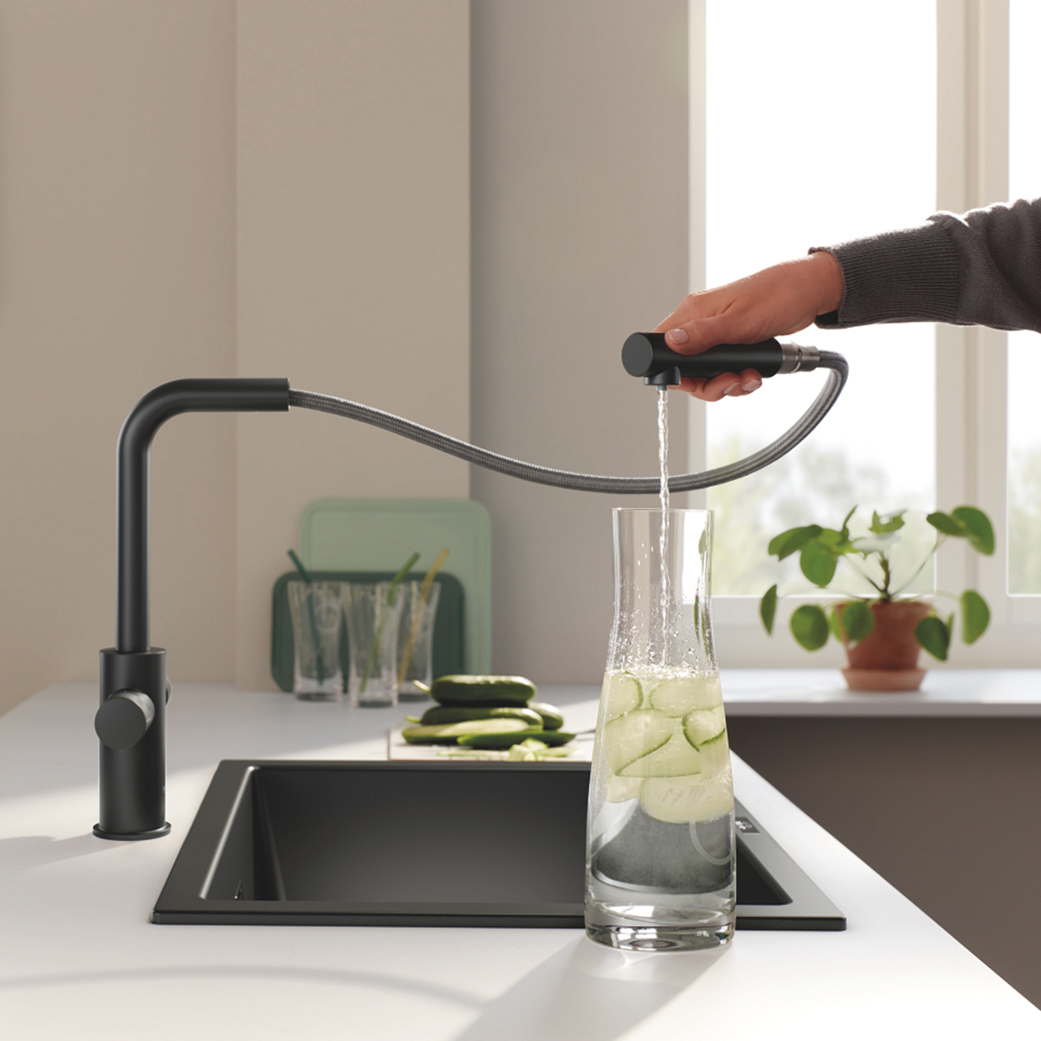 30590KF0 GROHE Blue Pure Minta Змішувач для кухні для подачі технічної і фільтрованої води, phantom black (1 сорт)