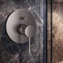 Смеситель скрытого монтажа для ванны/душа Grohe Essence 19285AL1 графит темный матовый, фото №1