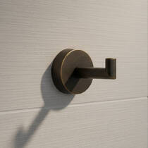 Гачок Bossini Tondo V50106 одинарний чорний матовий з ефектом старіння, фото №1