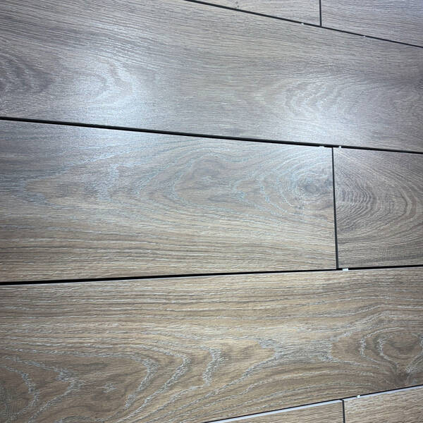 TIK WOOD BEIGE CARVING