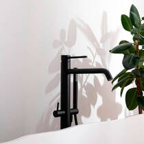 Смеситель для ванны Paffoni Light LIG032NO+LIG030 напольный с душевым набором, черный матовый, фото №6